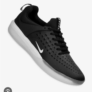 Nike SB Zoom Nyjah 3 Black and White Sneakers